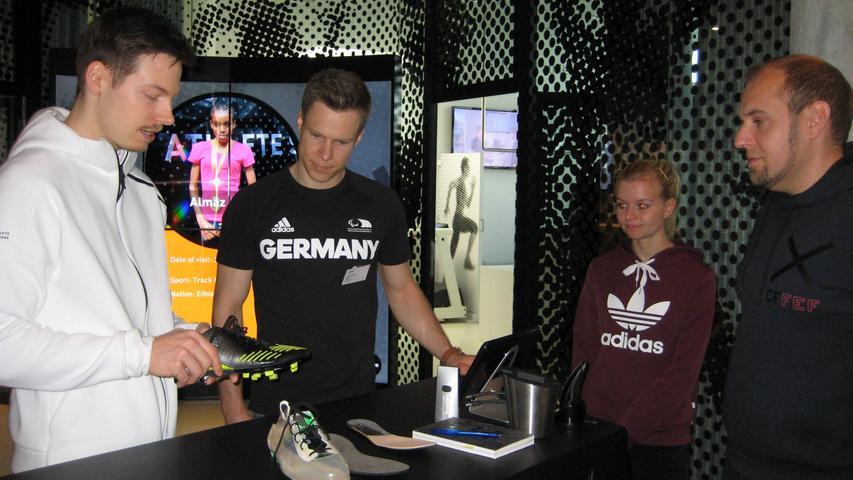 Markus Rehm, Goldjunge bei den Paralympics in Rio, auf der World of Sports von adidas