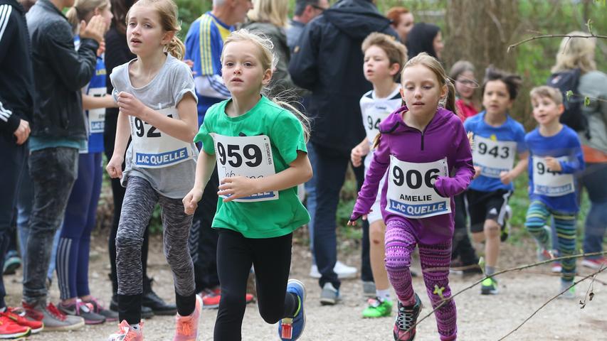 Hunderte Läufer beim 14. Stadtwaldlauf in Fürth 