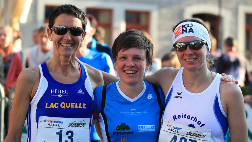 Die drei schnellsten Damen: Christine Ramsauer (2. LAC Quelle Fürth), Theresa Wild (1. La Carrera TriTeam) und Tamara Zeltner (3. LC Marathon Lindelburg, v.li.).