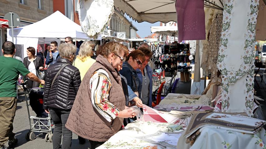 Jahrmarkt in Forchheim: Feilschen und Bummeln rund um den Paradeplatz