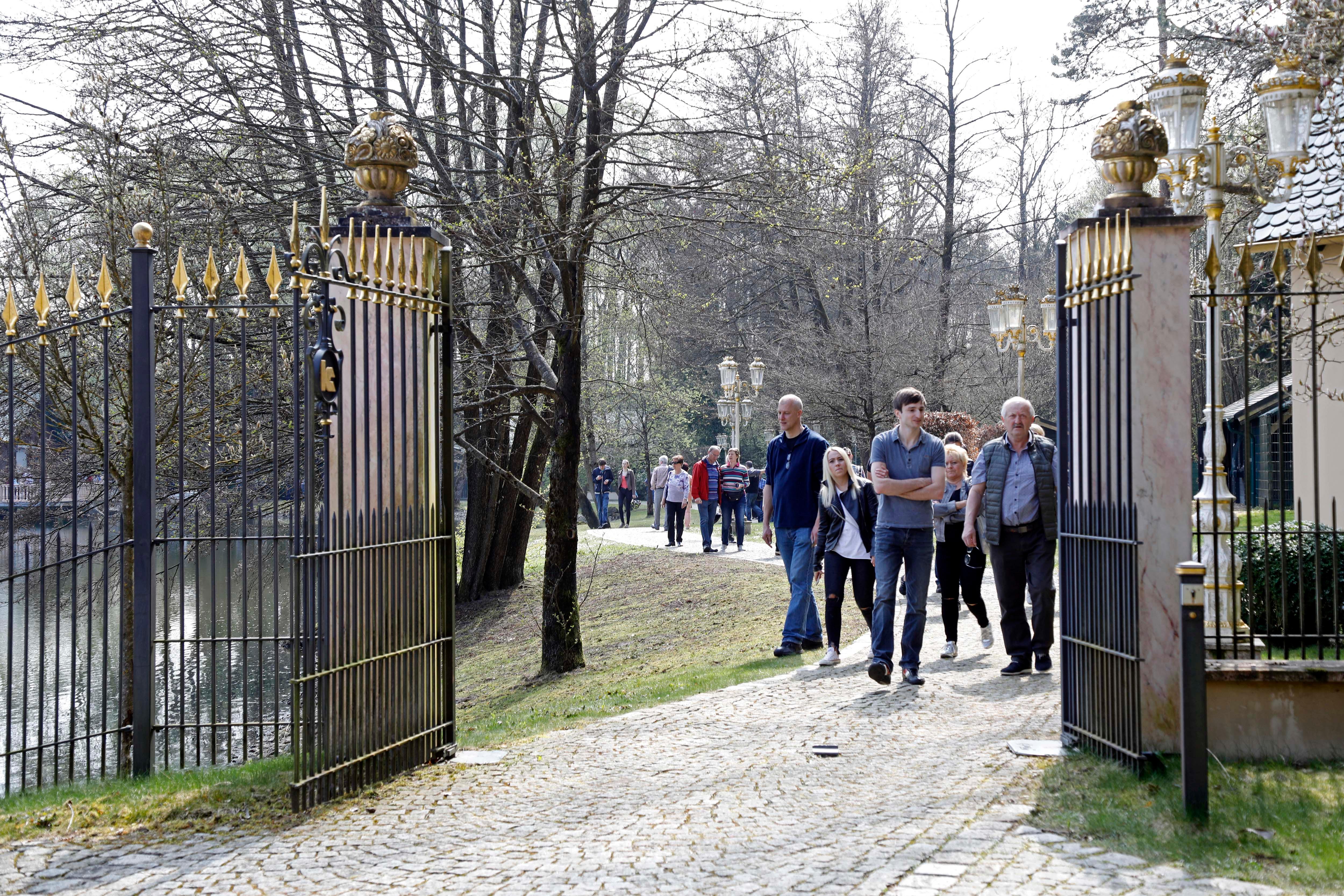 kago-schloss-in-postbauer-heng-so-sieht-es-innen-aus
