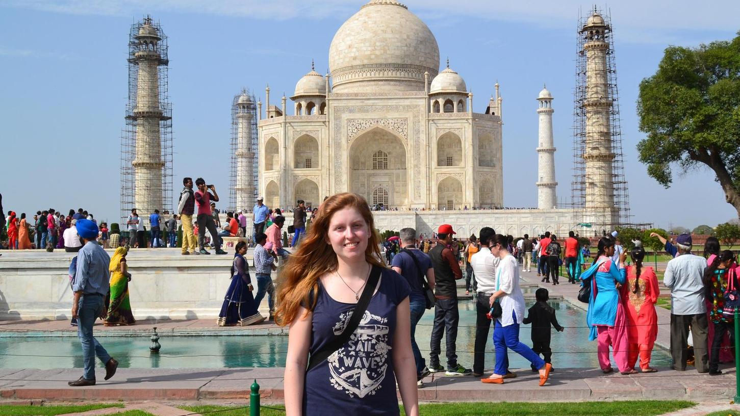 Auf ihrer Reise nach Indien hatte Ellen auch Gelegenheit, einige Sehenswürdigkeiten wie zum Beispiel das Grabdankmal Taj Mahal zu besichtigen.