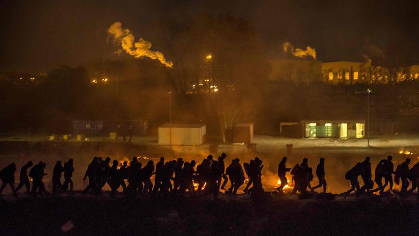 Flüchtlingslager in Frankreich nach Unruhen niedergebrannt