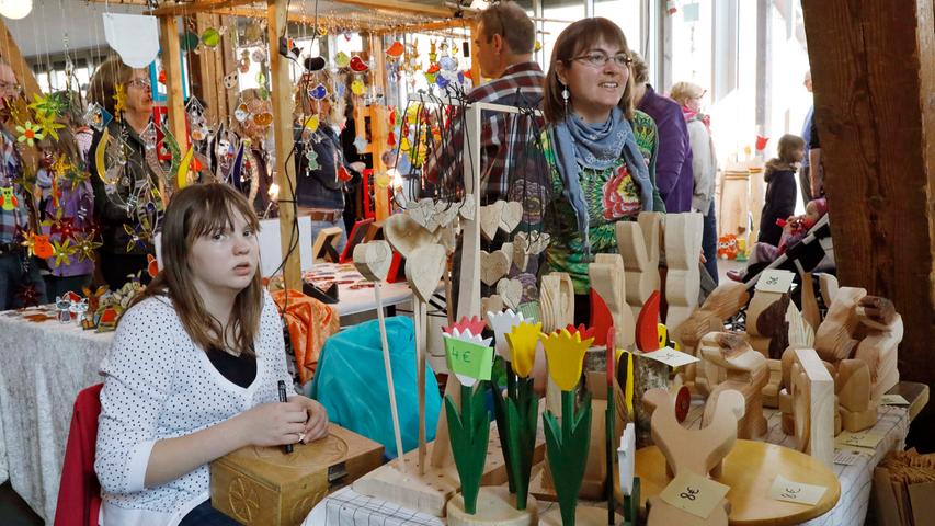 Großer Andrang herrschte beim Hobby-Künstler-Markt und dem Osterjahrmarkt.
