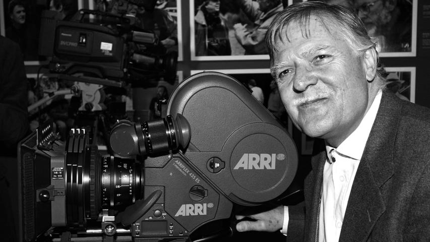 Der große deutsche Kameramann Michael Ballhaus ist nach kurzer Krankheit im Alter von 81 Jahren am 12. April in Berlin gestorben. Ballhaus verbrachte seine Jugend im unterfränkischen Wetzhausen, bevor er später in Hollywood Karriere machte.