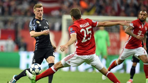 "Real dankt nicht ab und macht einen großen Schritt gen Halbfinale. Ancelotti muss jetzt einen Zauber erfinden - oder sich aus dem Wettbewerb verabschieden."
