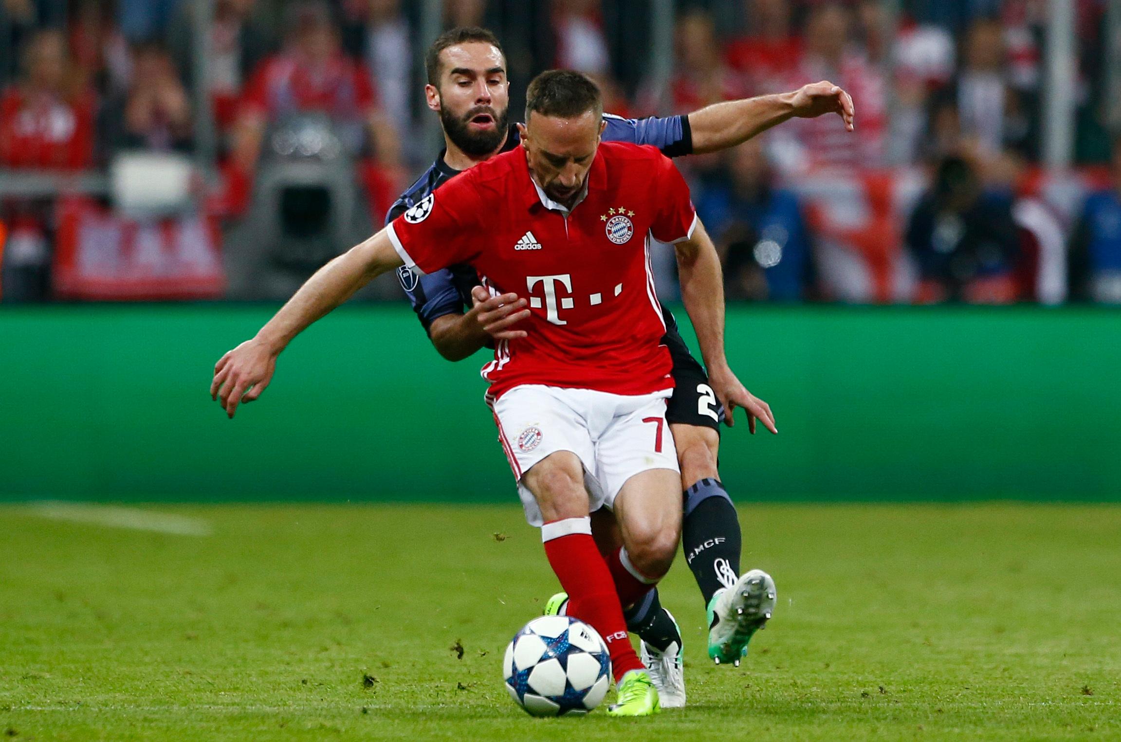 "Cristiano Ronaldo musste eine Mauer durchbrechen, wie Zinedine Zidane nach dem Spiel über Bayerns Torhüter Manuel Neuer sagte, um als erster Spieler die 100-Tore-Marke in der Champions League zu knacken."