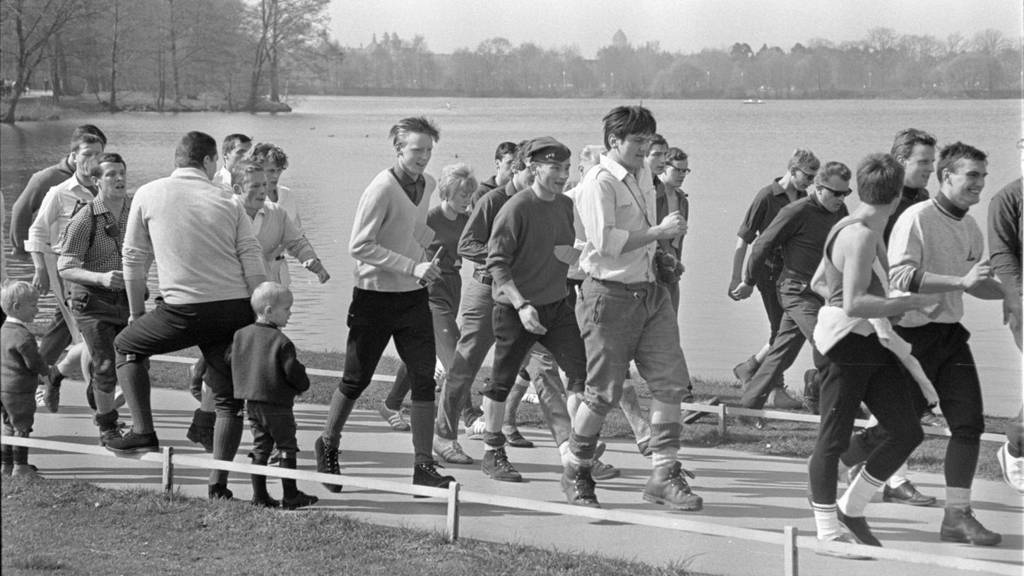 17. April 1967: Der Preis: Medaillen und Muskelkater 17. April 1967: Der Preis: Medaillen und Muskelkater