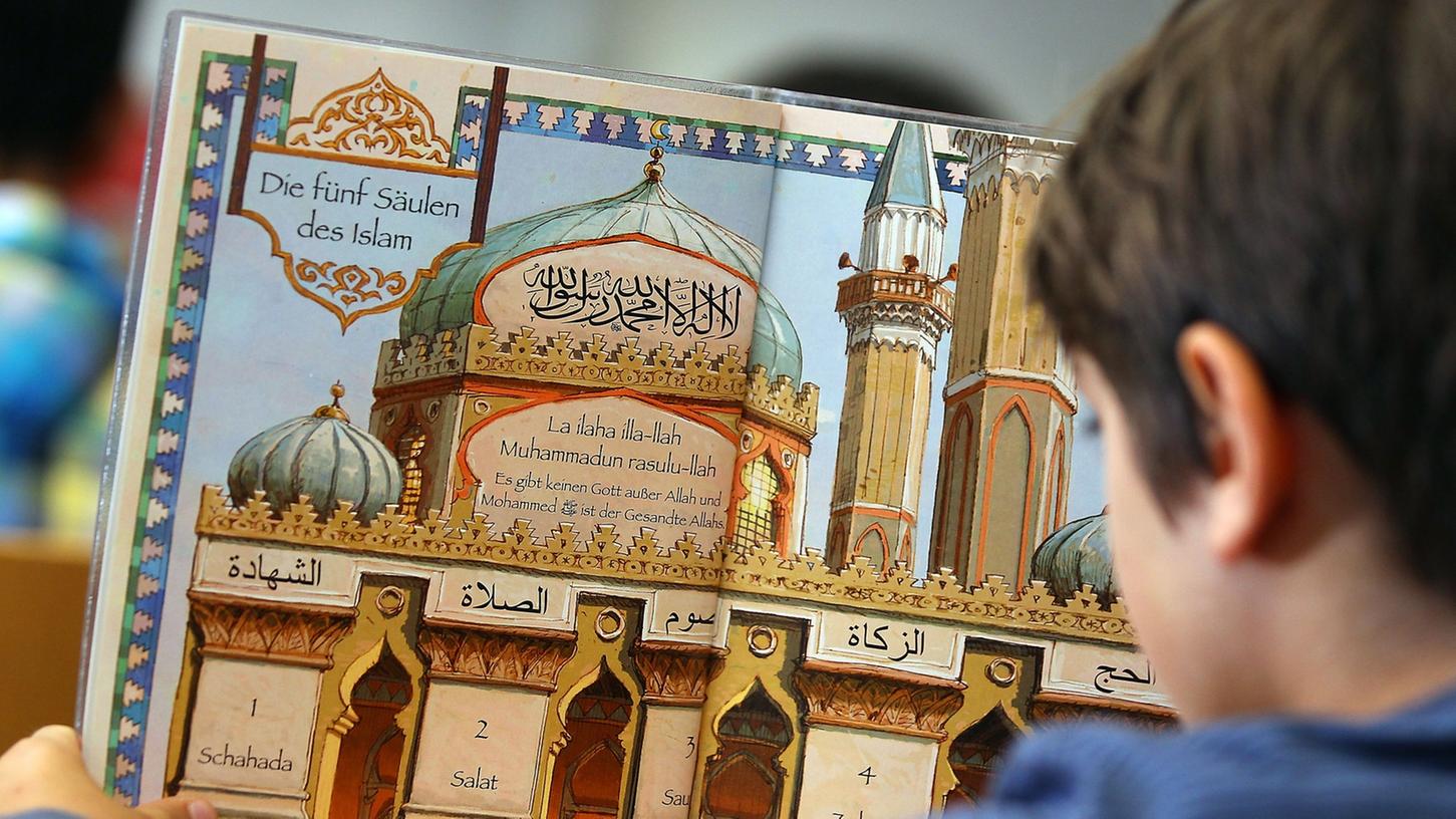 Grünen-Stadträtin Elke Leo fordert mehr Islam-Unterricht, um Islamismus vorzubeugen. Grünen-Stadträtin Elke Leo fordert mehr Islam-Unterricht, um Islamismus vorzubeugen.