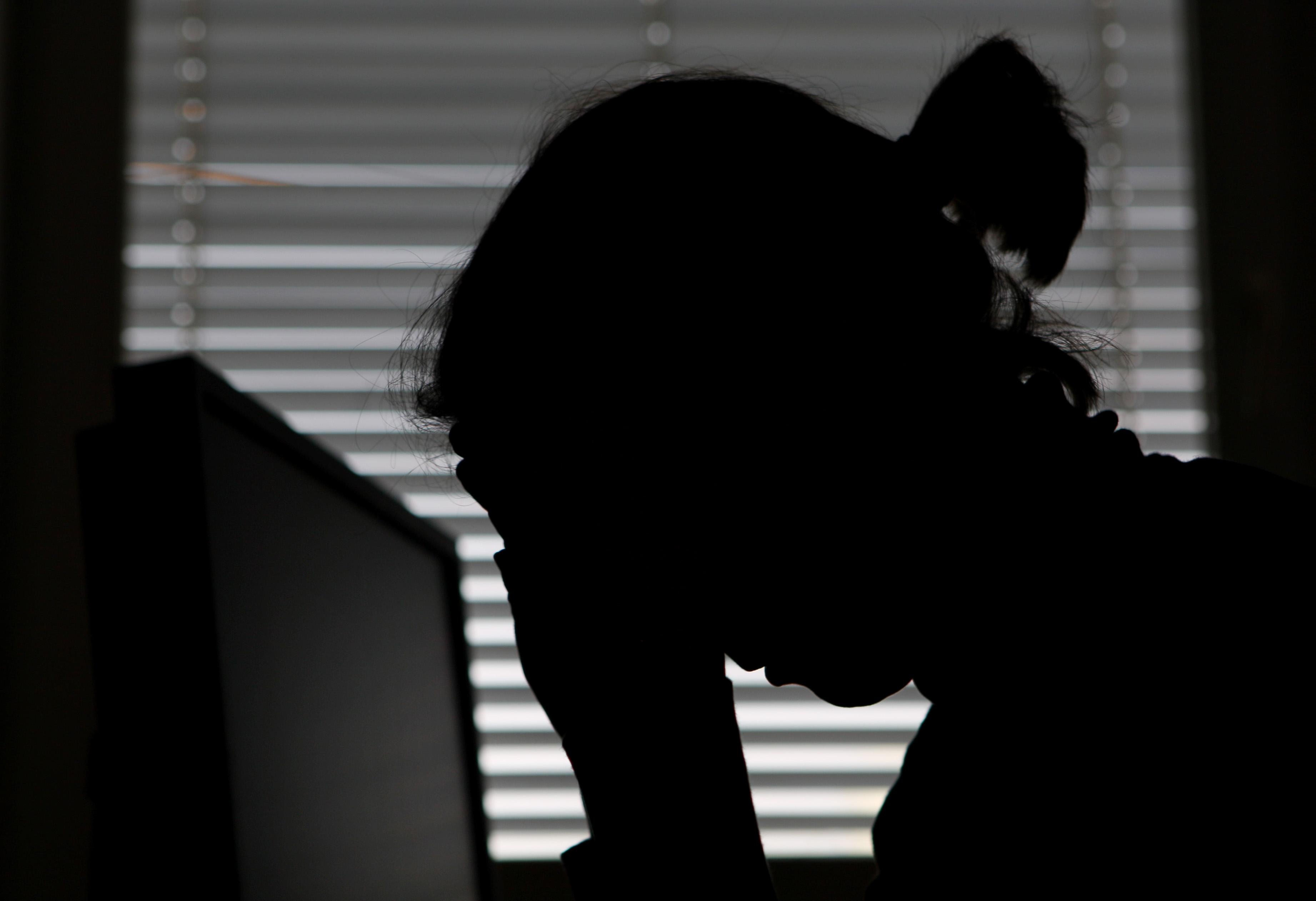 Auch Antriebsverlust ist eines der drei zentralen Anzeichen für eine Depression. "Viele Betroffene schildern uns, dass sie das Gefühl haben, ihre Batterien seien leer. Sie fühlen sich kraftlos und erschöpft", erklärt Wolf-Dietrich Braunwarth, Oberarzt an der Klinik für Psychiatrie des Klinikums Nürnberg und Mitglied des Bündnisses gegen Depression in Nürnberg.