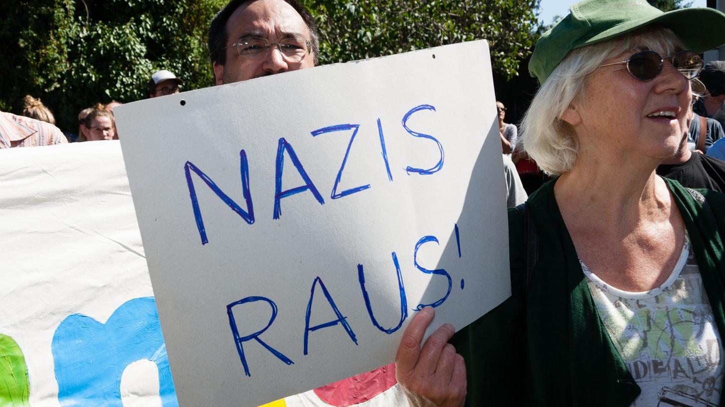 Am Samstag sind in Nürnberg zwei Demonstrationen angemeldet. Im Rahmen der Aufzüge kommt es deshalb zu Verkehrsbehinderungen. Am Samstag sind in Nürnberg zwei Demonstrationen angemeldet. Im Rahmen der Aufzüge kommt es deshalb zu Verkehrsbehinderungen.