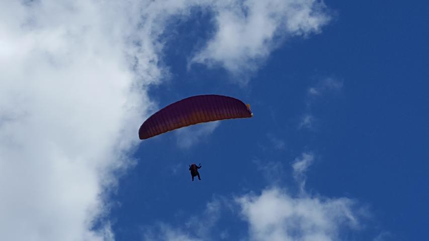 Paragliding ist im Val d'Anniviers von mehreren Startpunkten aus möglich.