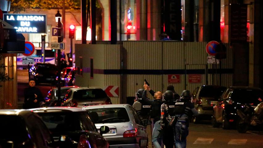 Tödliche Schüsse im Herzen von Paris: Champs-Élysées abgeriegelt