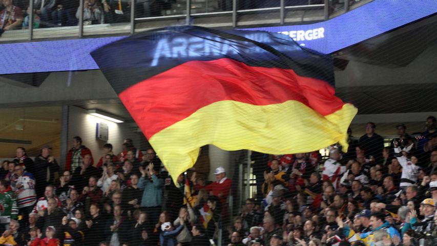 Ehliz trifft dreifach in Nürnberg: DEB siegt gegen Tschechien