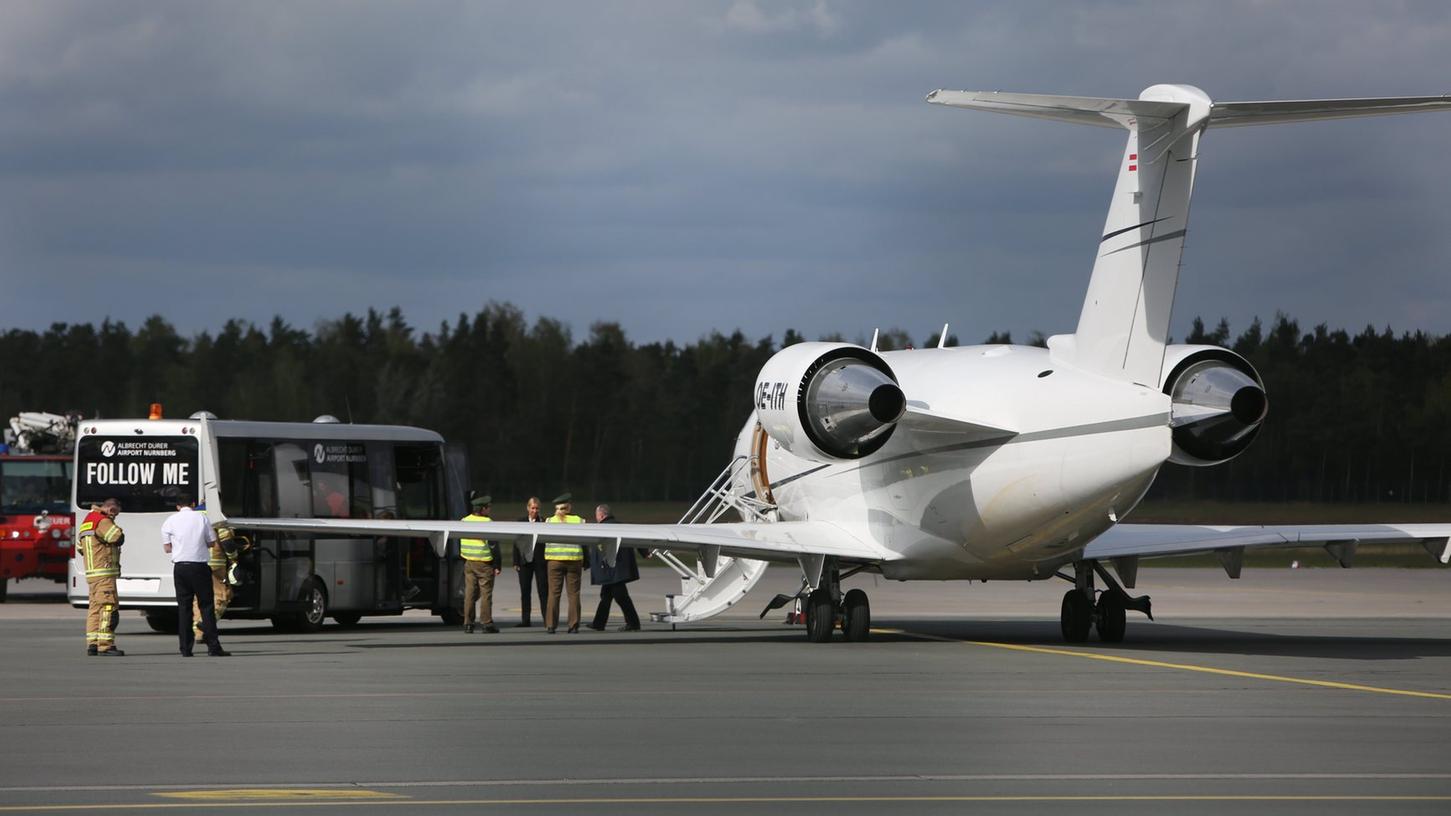 Landung geglückt: Eine Maschine vom Typ Bombardier CL 604 Challenger setzte am Sonntag in Nürnberg zur Sicherheitslandung an.