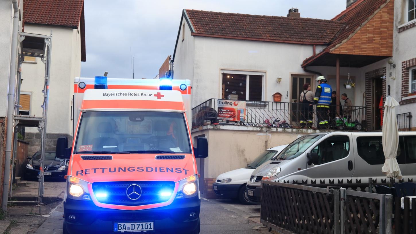 Eine 16-Jährige ist in Oberaurach (Landkreis Haßberge) von einer Stichflamme erfasst worden.