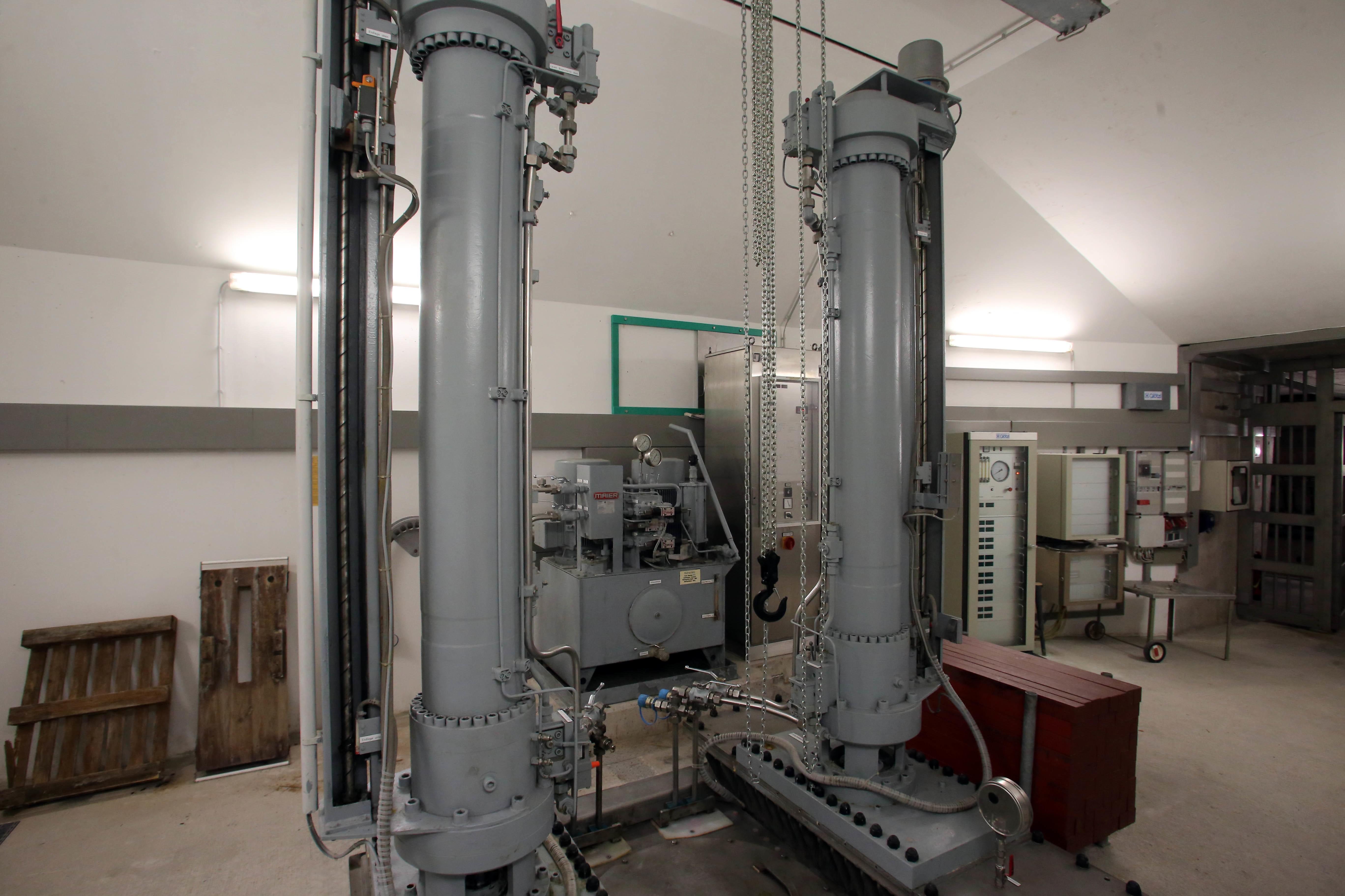 Der Grundablass ist eine technische Vorrichtung, mit deren Hilfe der Speichersee in relativ kurzer Zeit entleert werden kann.