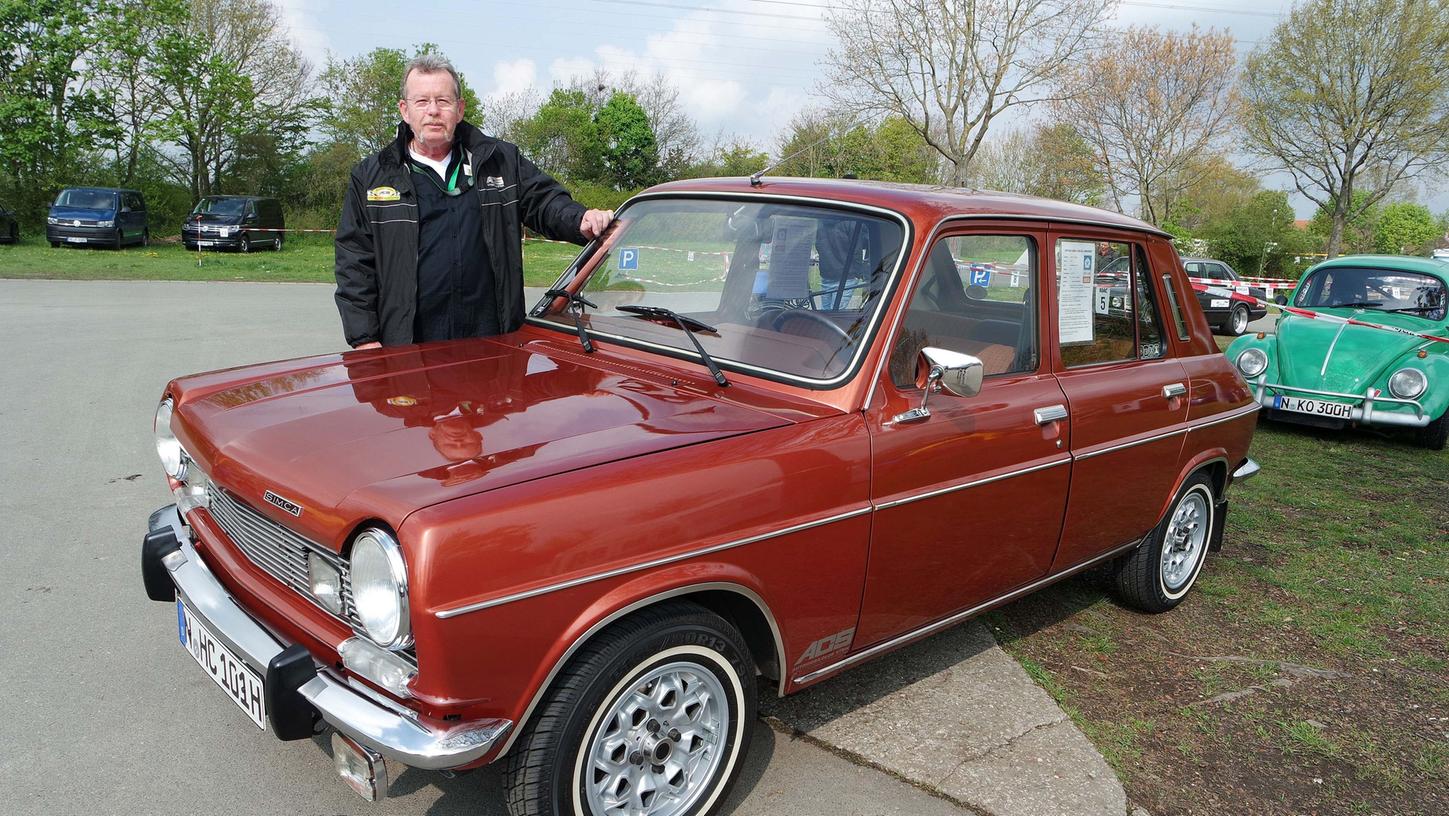 Udo Bulla, 2. Vorstand des Steiner Automobilsclubs, mit seinem Prachtstück: Ein über 40 Jahre alter Simca 110 GIS. Udo Bulla, 2. Vorstand des Steiner Automobilsclubs, mit seinem Prachtstück: Ein über 40 Jahre alter Simca 110 GIS.