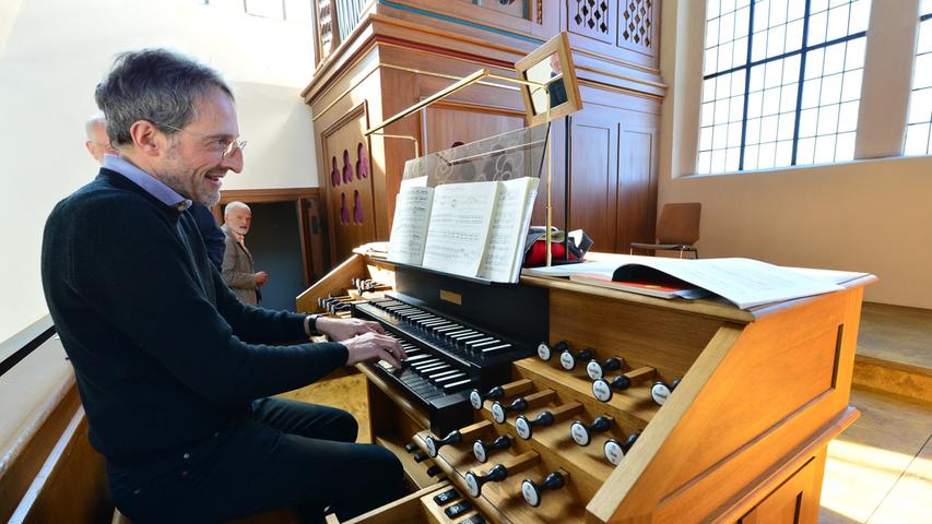 Bis nach Röttenbach: Orgelradler kehren in St. Mauritius ein