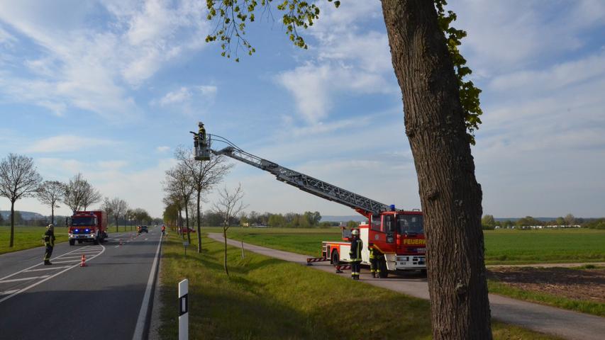 Tödlicher Unfall bei Gunzenhausen: Junge BMW-Fahrerin stirbt
