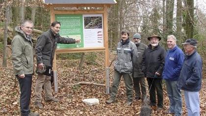 Am Naturdenkmal verschnaufen Am Naturdenkmal verschnaufen