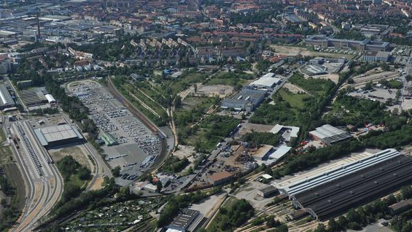Die Uni Erlangen-Nürnberg bekommt in unmittelbarer Nähe Konkurrenz. Der Freistaat Bayern beschließt 2017, dass in Nürnberg in den kommenden zehn Jahren eine neue Universität mit dem Schwerpunkt Technik entstehen soll.