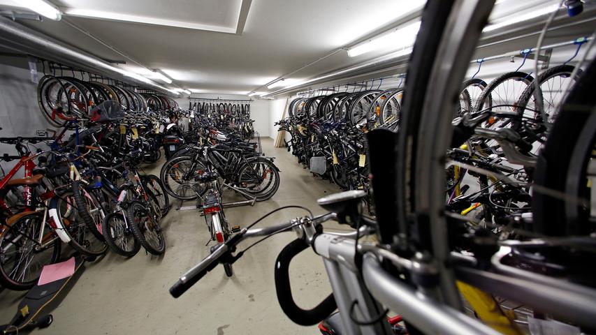 Auch das Lager der herrenlosen Fahrräder ist gut gefüllt.