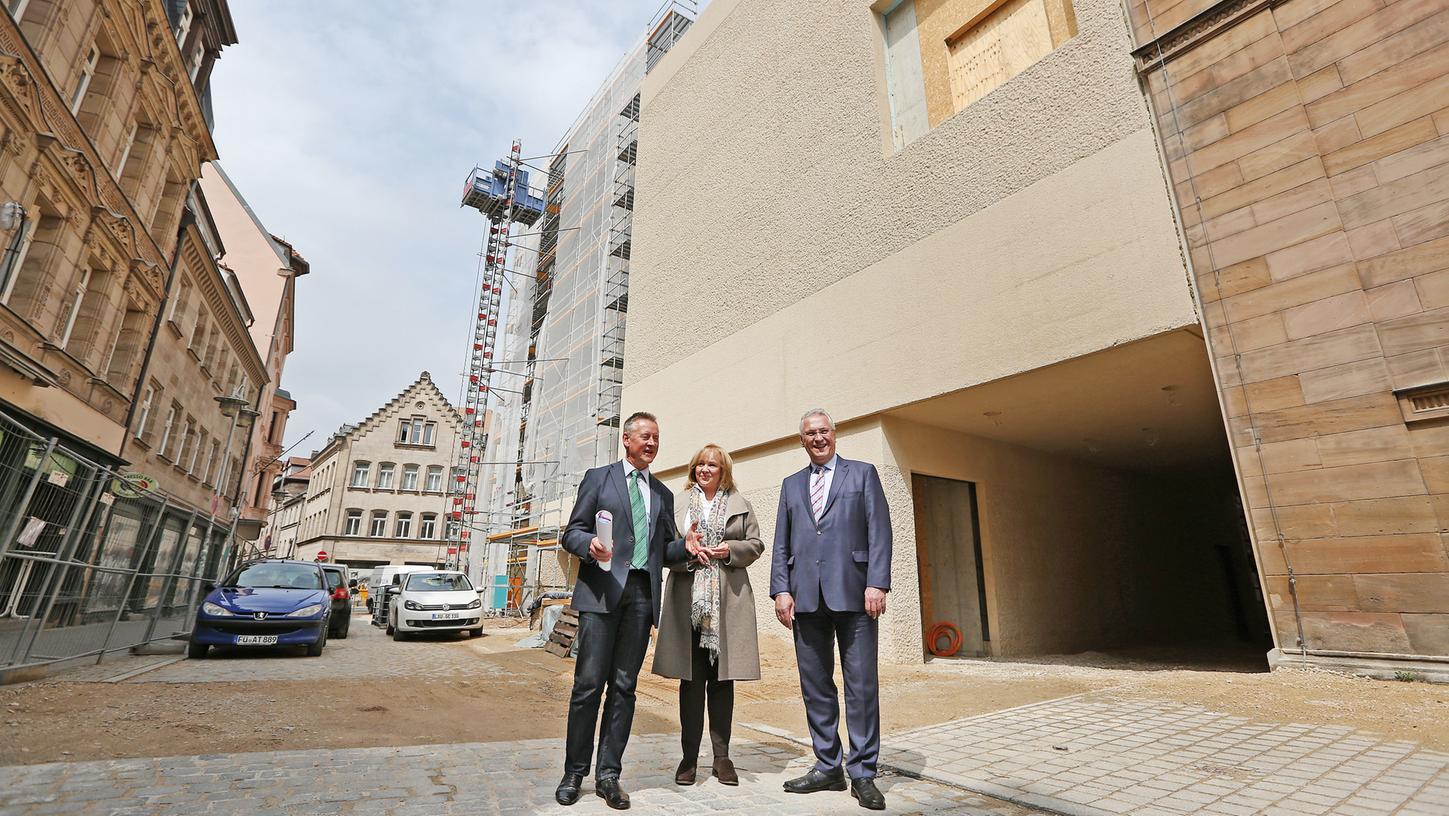 Teures Erhard-Zentrum: Minister bringt Geld nach Fürth