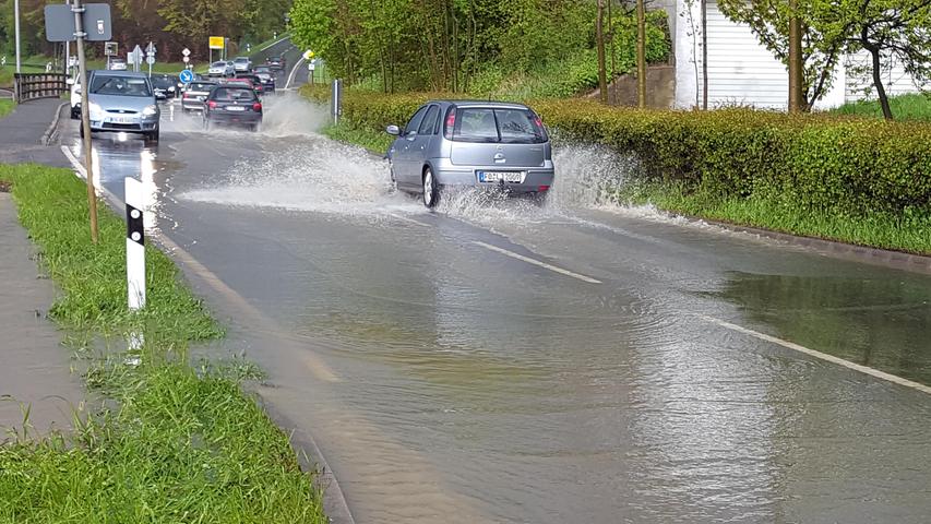 Landkreis Forchheim: Starkregen flutete Straßen