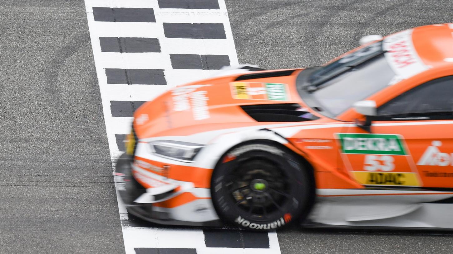 Sieg für den Audi-Piloten: Green sah in orange zuerst die Schwarz-Weiß-karierte Flagge.