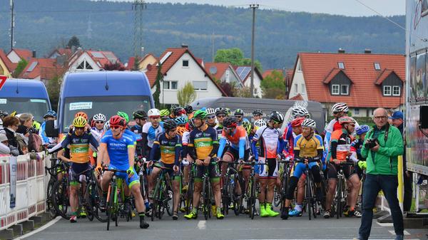 500 radler bei Bayerischer Straßenradmeisterschaft in Baiersdorf