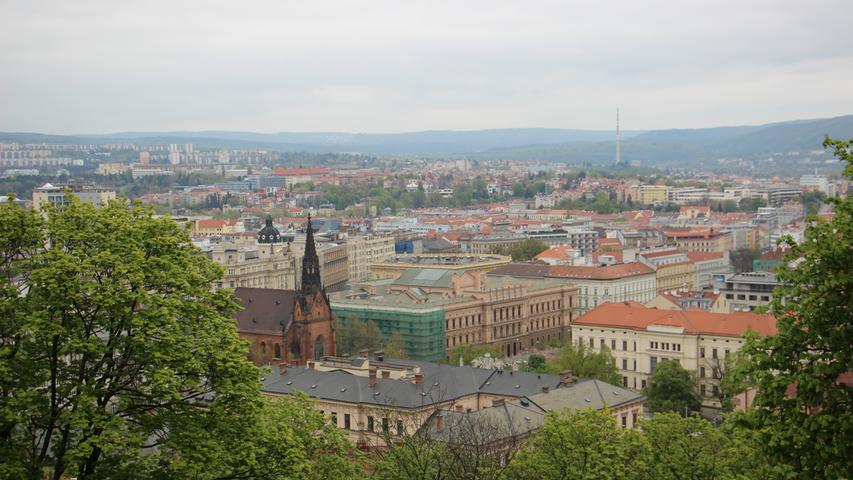 In Prag gibt es es gastronomisch betrachtet noch viel mehr zu entdecken, aber was haben eigentlich die anderen tschechischen Städte zu bieten? Brno (Brünn) zum Beispiel, mit seinen fast 380.000 Einwohnern? Der Blick von der Festung Spielberg zum Beispiel ist verheißungsvoll.