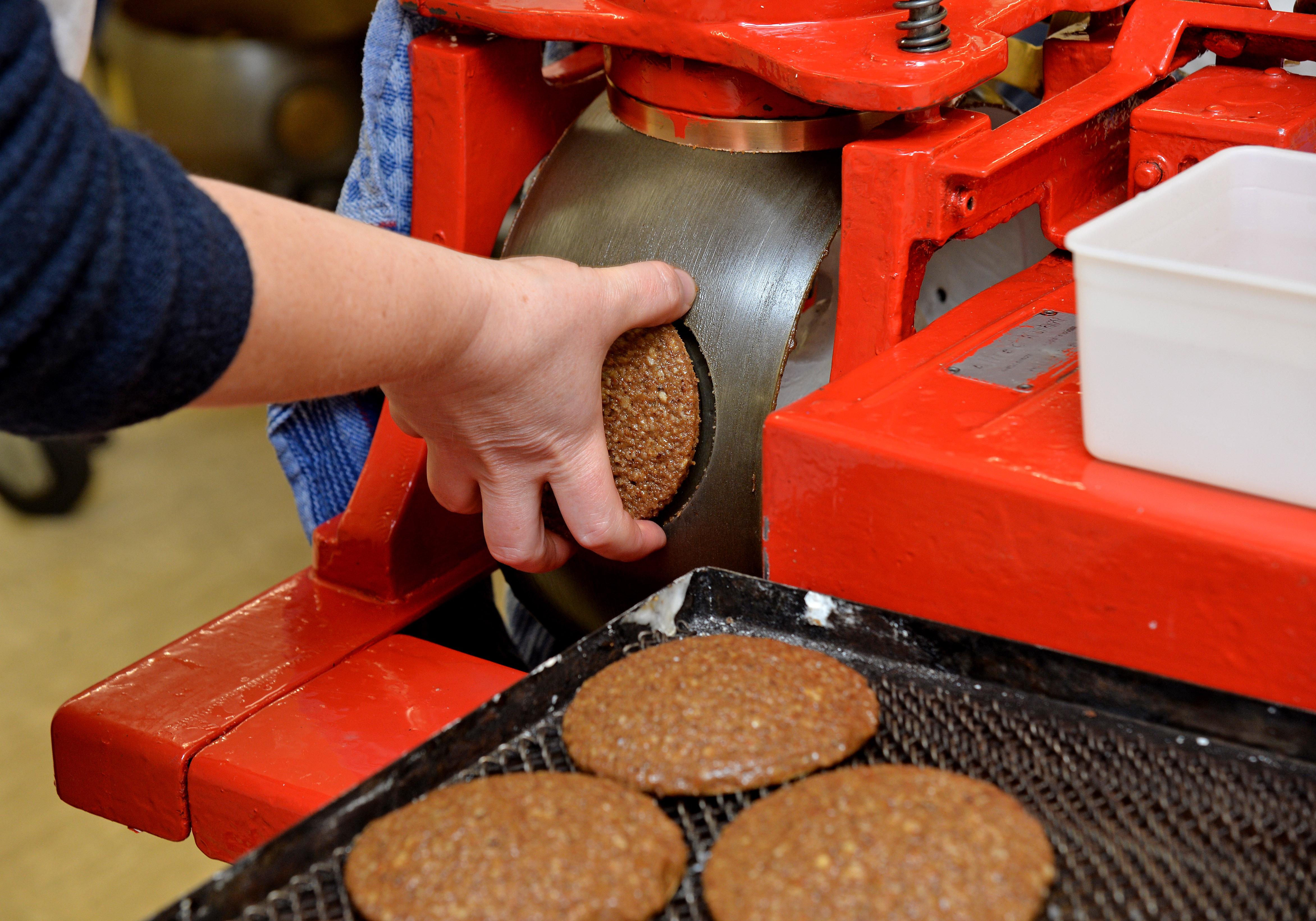 Wir haben die Lebkuchen. Die weihnachtliche Spezialität wird traditionell in und um Nürnberg hergestellt.