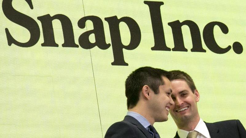 Die Snap-Gründer Evan Spiegel (r.) und Bobby Murphy verloren in ein paar Minuten über eine Milliarde Dollar.