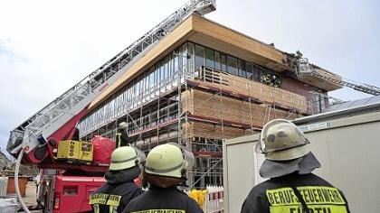 Teurer Dachbrand im Neubau der Maischule