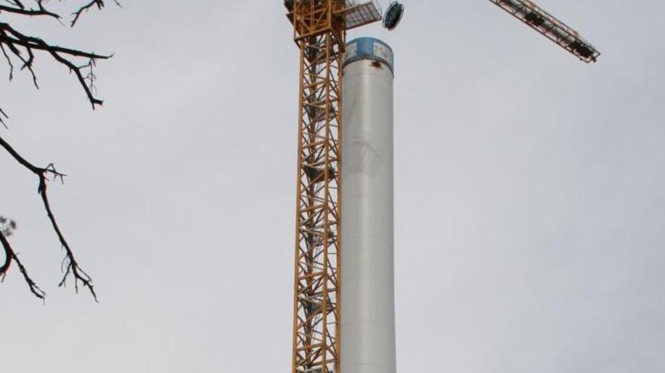 Bei Rezelsdorf: Bau der Windkraftanlagen kommt voran