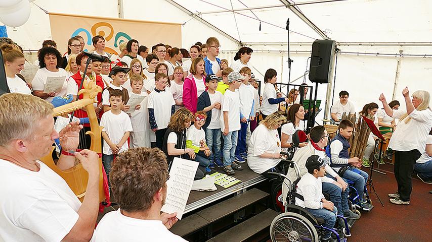 Römerbrunnenschule feiert Generalsanierung mit Tag der offenen Tür