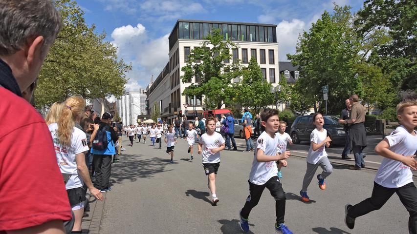 Sonne, gute Laune und Schweiß: Über 1000 Teilnehmer beim Fürthlauf