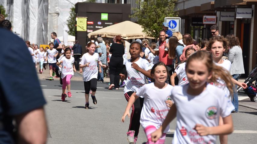 Sonne, gute Laune und Schweiß: Über 1000 Teilnehmer beim Fürthlauf