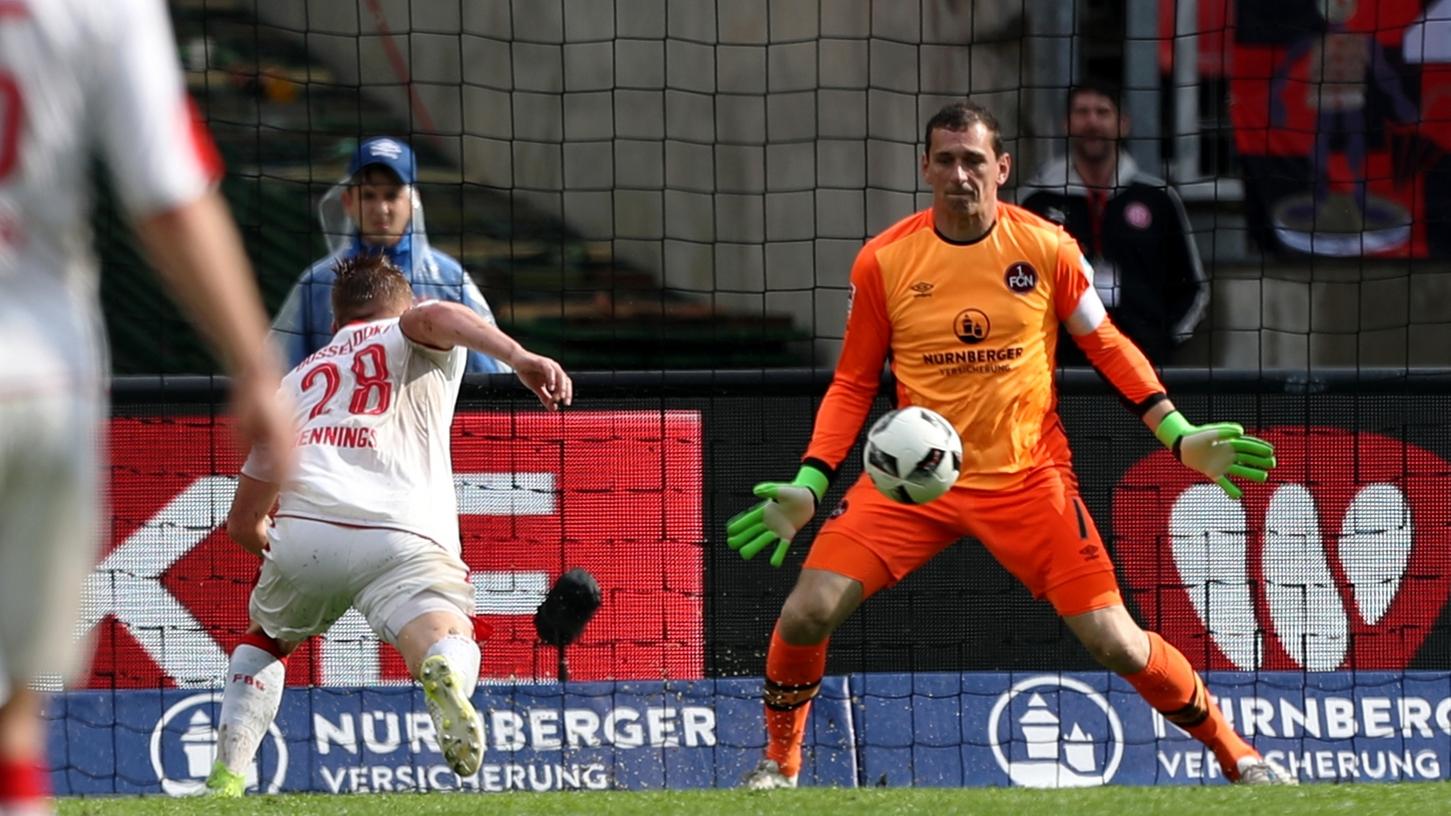 Kein erfolgreicher Heim-Abschluss für Raphael Schäfer: Gegen Fortuna Düsseldorf kassierte der Club-Schlussmann drei Treffer. Kein erfolgreicher Heim-Abschluss für Raphael Schäfer: Gegen Fortuna Düsseldorf kassierte der Club-Schlussmann drei Treffer.