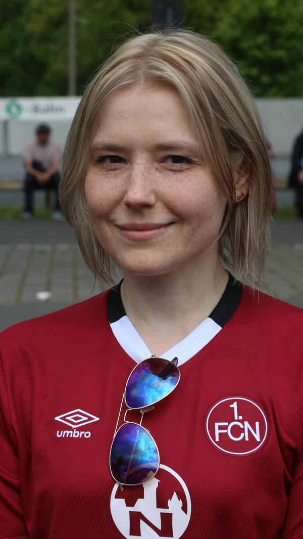"Ich finde es gut, dass das Stadion nun den Namen von Max Morlock trägt, auch wenn das Geld am Ende doch nicht zusammengekommen ist. Diese Summe war aber auch nicht zu schaffen, meiner Meinung nach. Ich selbst habe trotzdem 30 Euro beim Crowdfunding gespendet, einfach nur, damit Nürnberg endlich einen vernünftigen Namen für sein Stadion kriegt. Ein Javier-Pinola-Stadion wäre übrigens auch nett gewesen — den kennen auch mehr Fans."