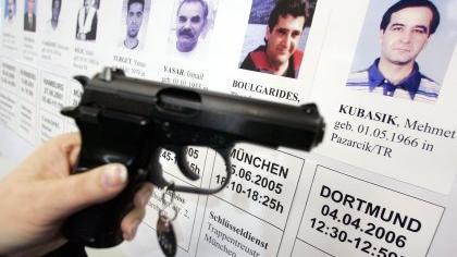 Knapp eine Woche später, am 15. Juni 2005, wird der aus Griechenland stammende Theodoros Boulgarides erschossen. Er arbeitete für einen
Schlüsseldienst in München. 