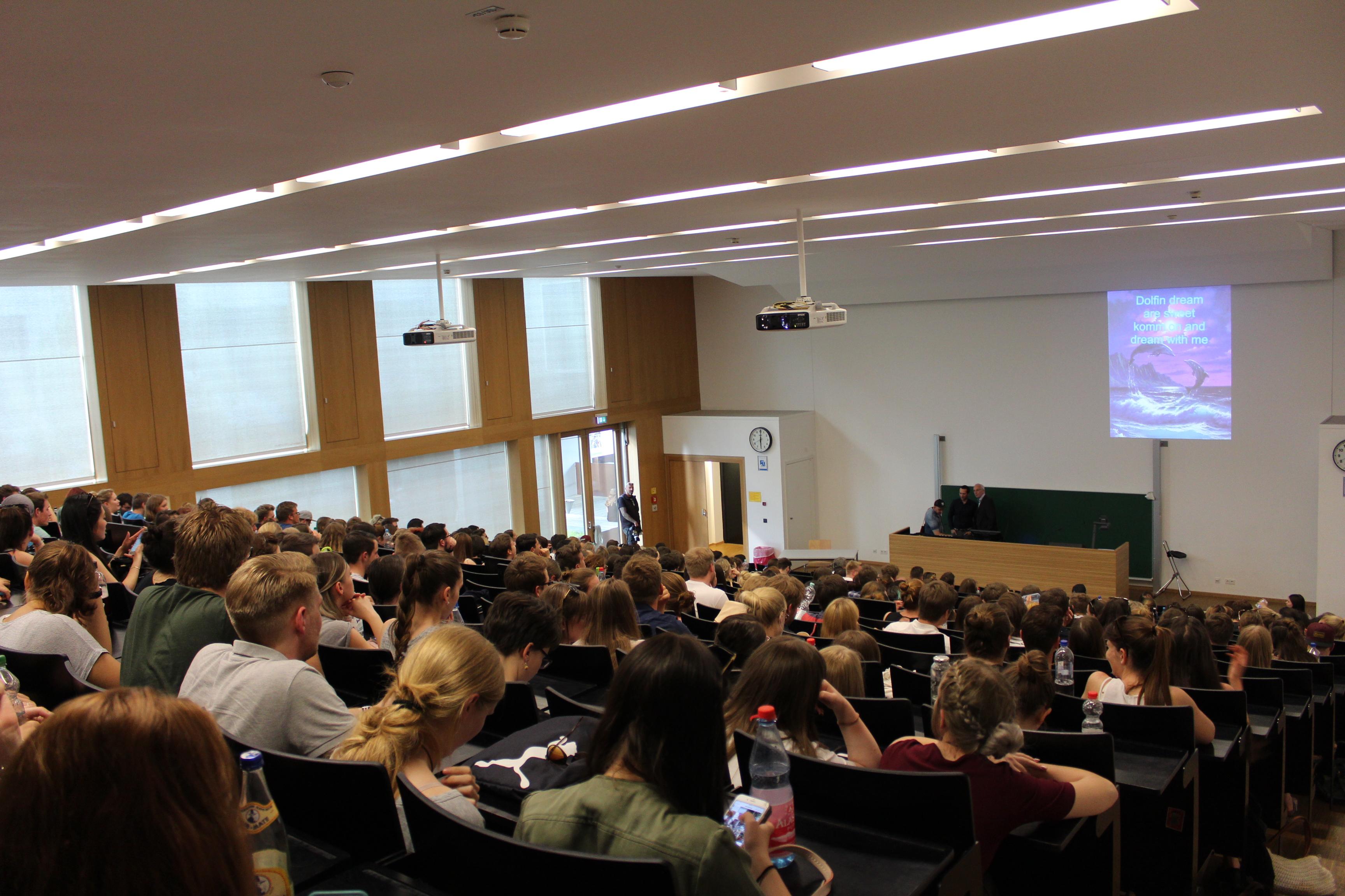 Universität Bamberg: Wie Sinnvoll Sind Präsenzklausuren In Der Pandemie ...