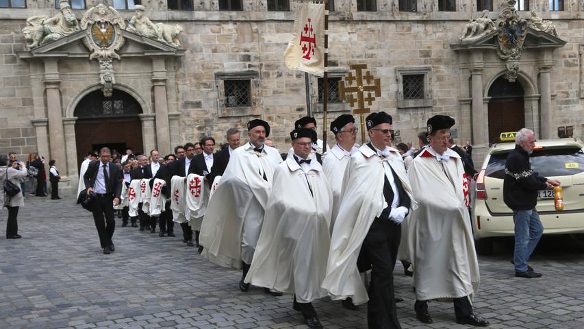 Grabesritter: Heiliger Orden feiert geheimnisvolles Ritual in Nürnberg