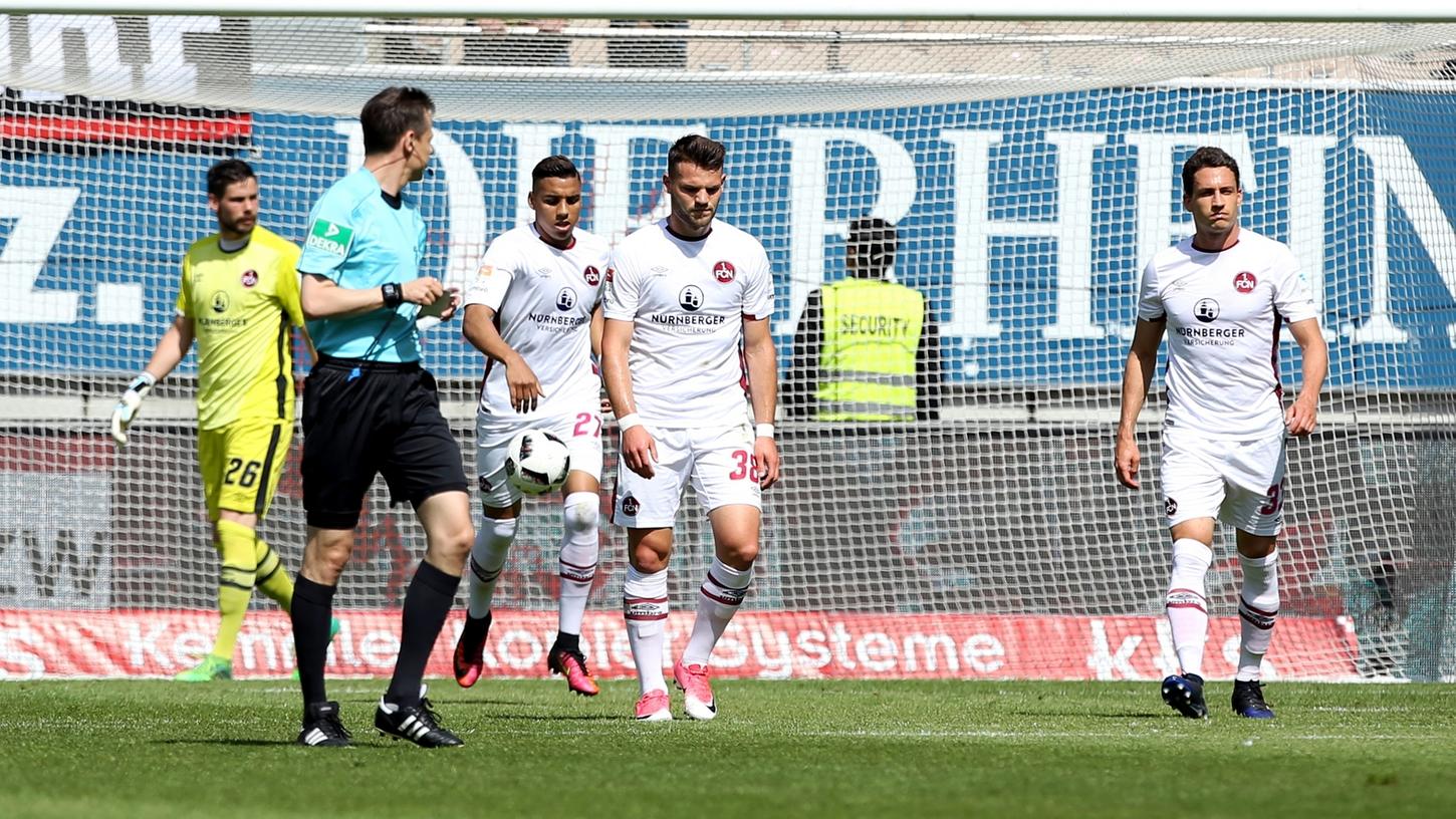 Ein schöner Abschluss geht anders: Der Club musste sich bei vor dem Spiel noch abstiegsgefährdeten Roten Teufeln den Hausherren beugen.