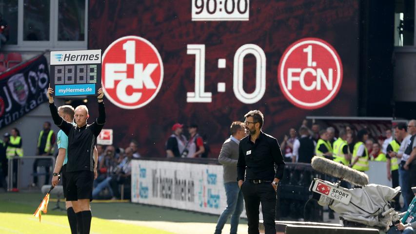 "Die Atmosphäre sollte uns befeuern", hatte FCN-Coach Michael Köllner im Vorfeld der Partie gesagt. Der Oberpfälzer, der letztlich wie sein Team in eine 0:1-Niederlage einwilligen musste, wusste, was auf dem Betzenberg auf seine Truppe zukommen würde.