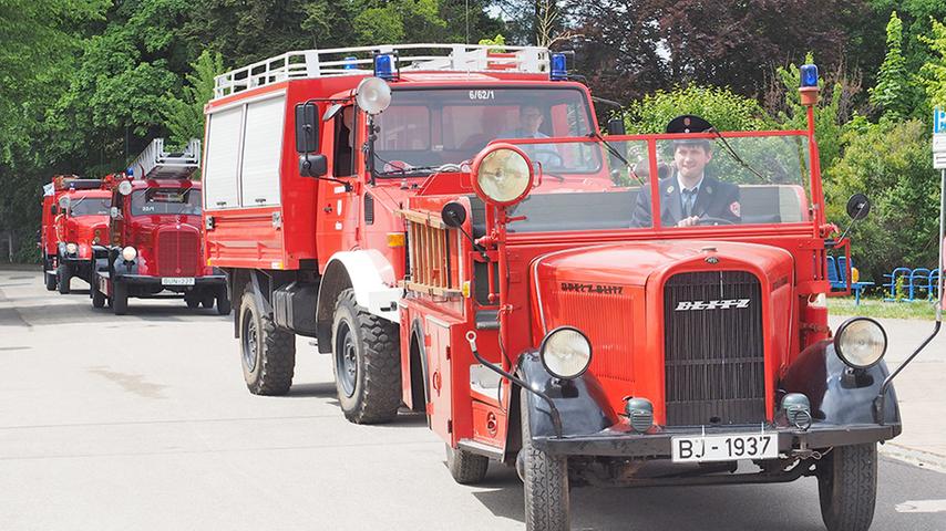 Feuerwehrmassen marschierten durch Weißenburg