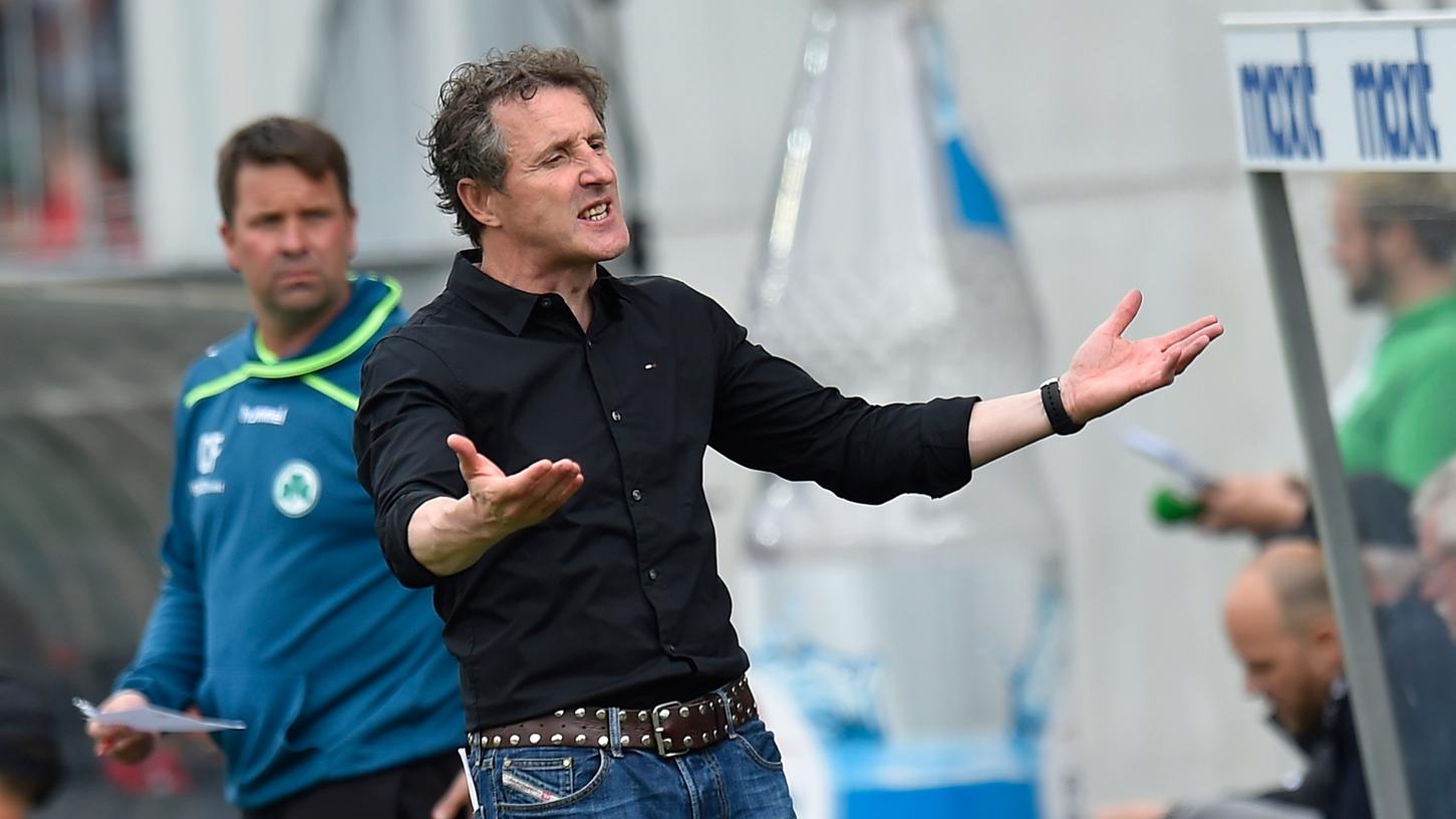 Cheftrainer Janos Radoki hat in der neuen Saison einiges vor mit der Sp Vgg Greuther Fürth.
