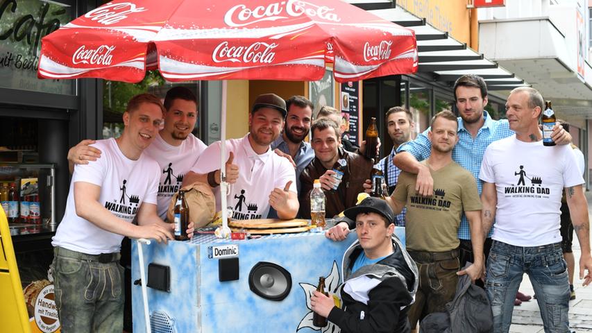 Bier und Bollerwagen: Vatertag in Neumarkt