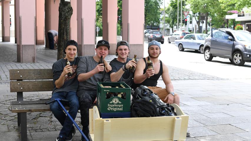 Bier und Bollerwagen: Vatertag in Neumarkt